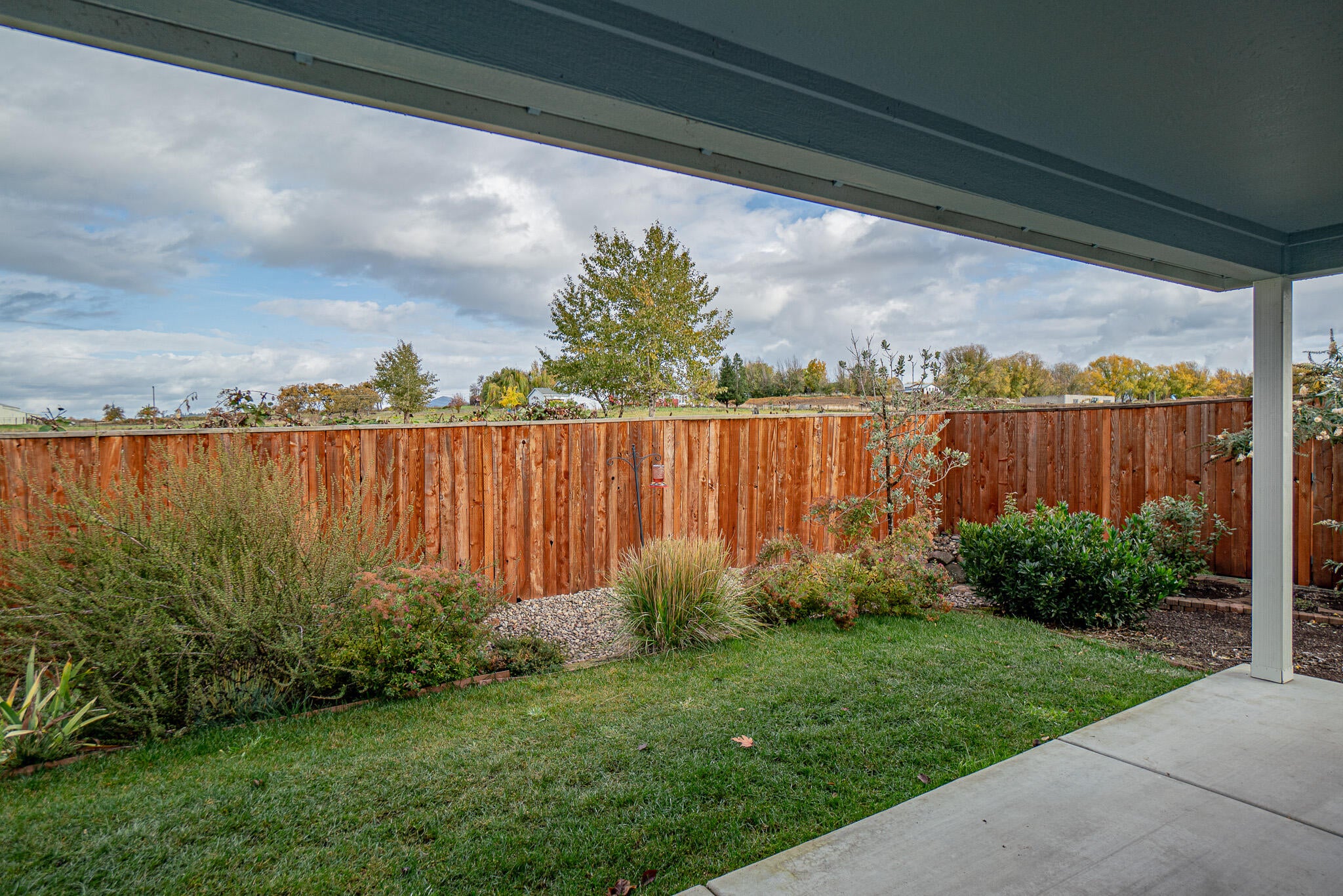 712 Nottingham Terrace Eagle Point, OR 97524 - Photo 19 of 26 DSC07991-HDR