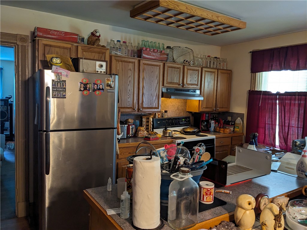 191 Hartford Pike Foster, RI 02825 - Photo 4 of 12