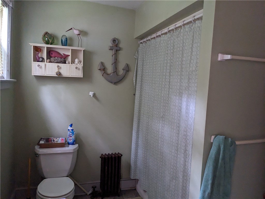 191 Hartford Pike Foster, RI 02825 - Photo 8 of 12