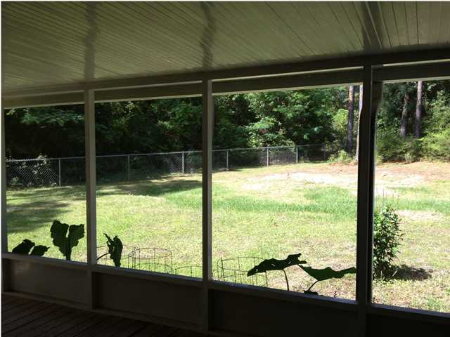 6178 Garden City Road Crestview, FL 32539 - Photo 5 of 14 a view of window and an outdoor view