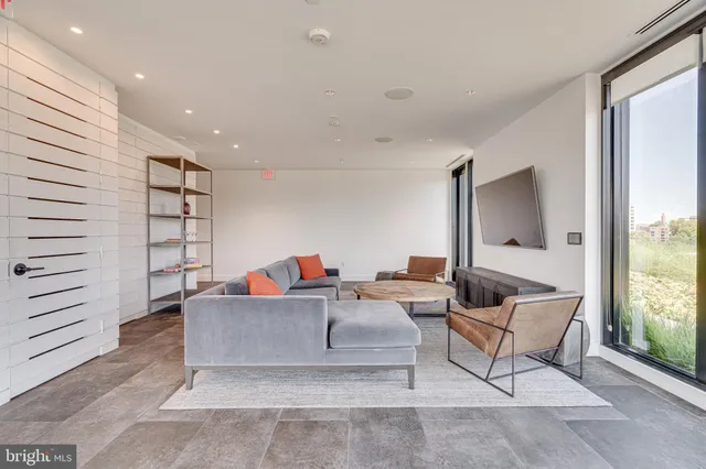 a car parked in front of a building