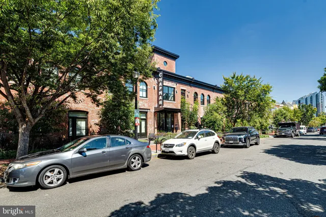 a view of a pathway both side of building