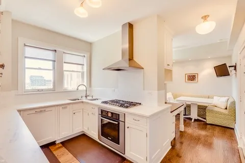 $274,900 | 5000 South Cornell Avenue, Unit 9A, Chicago, IL 60615