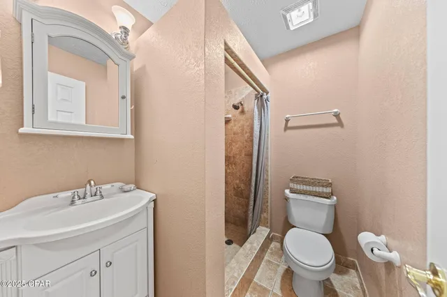 $2,200 | 301 Fairway Boulevard, Panama City Beach, FL 32413