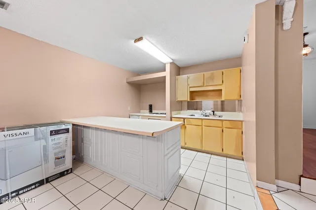 $2,200 | 301 Fairway Boulevard, Panama City Beach, FL 32413