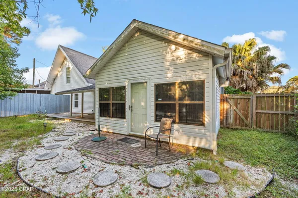 $1,900 | 301 Fairway Boulevard, Panama City Beach, FL 32413
