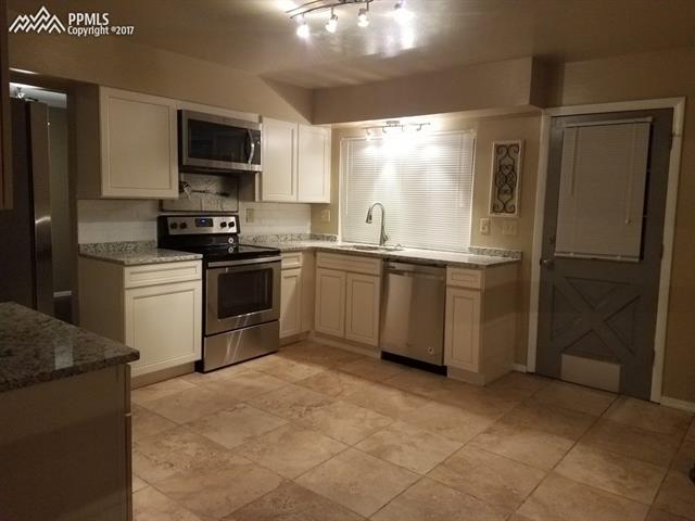 668 Gilcrest Road Colorado Springs, CO 80906 - Photo 4 of 14