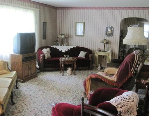 650 Dutch Ridge Road Beaver, PA 15009 - Photo 5 of 18 Living Room.