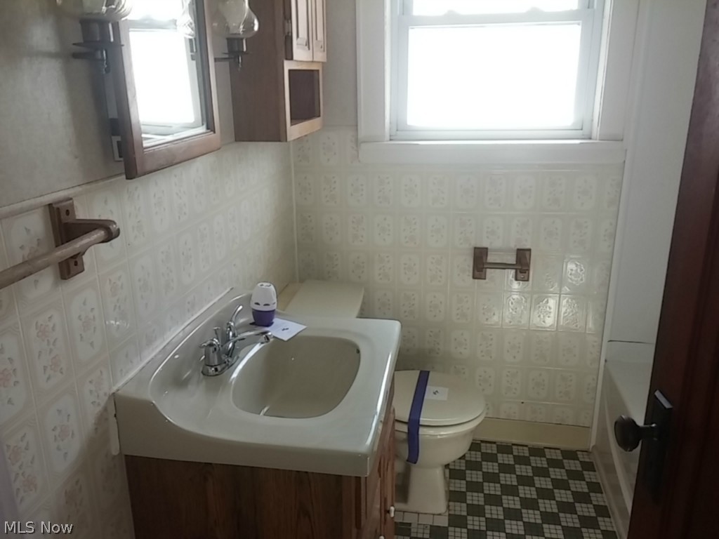 1114 Burkhardt Avenue Akron, OH 44301 - Photo 7 of 12