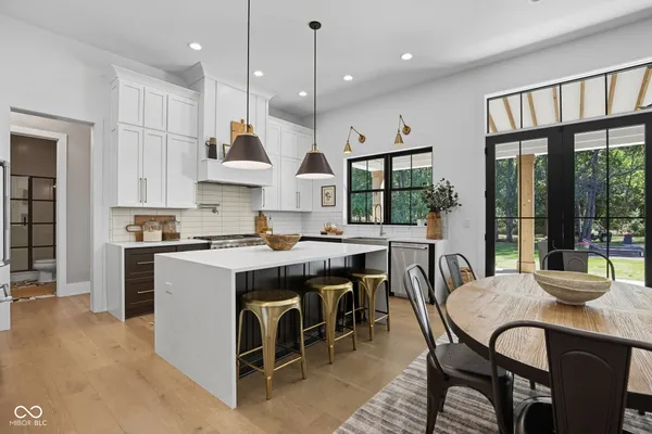 $2,290,000 | 16646 Southeastern Parkway, Fortville, IN 46040