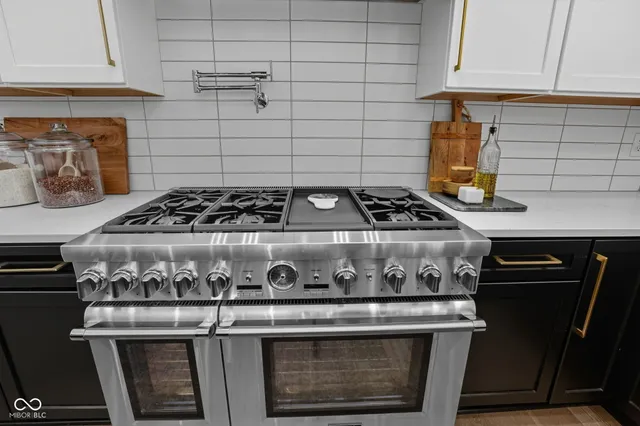 $2,350,000 | 16646 Southeastern Parkway, Fortville, IN 46040