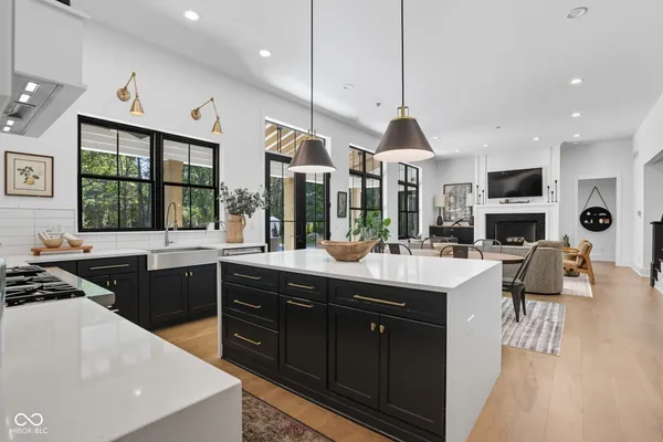 $2,290,000 | 16646 Southeastern Parkway, Fortville, IN 46040