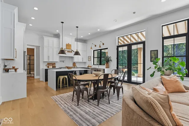 $2,350,000 | 16646 Southeastern Parkway, Fortville, IN 46040