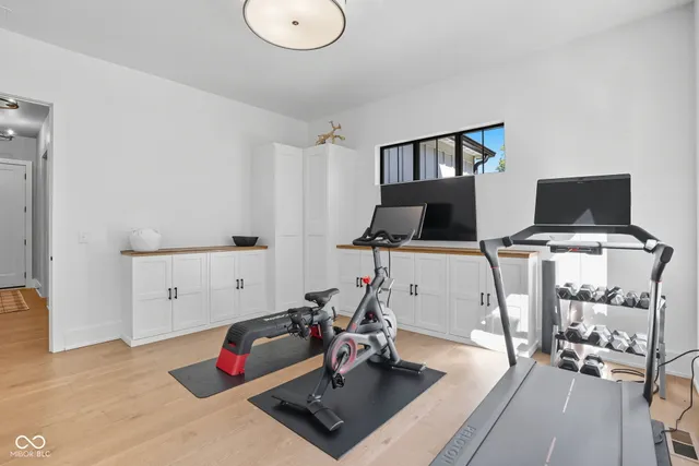 $2,350,000 | 16646 Southeastern Parkway, Fortville, IN 46040