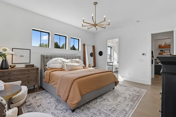 $2,290,000 | 16646 Southeastern Parkway, Fortville, IN 46040