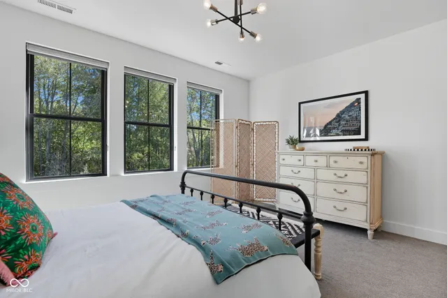 $2,350,000 | 16646 Southeastern Parkway, Fortville, IN 46040