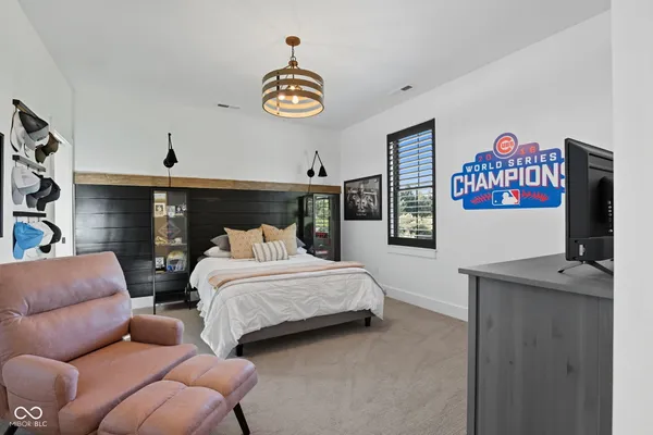 $2,290,000 | 16646 Southeastern Parkway, Fortville, IN 46040