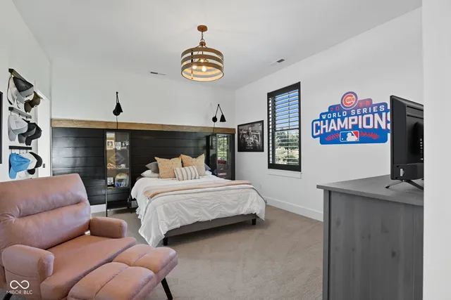 $2,350,000 | 16646 Southeastern Parkway, Fortville, IN 46040