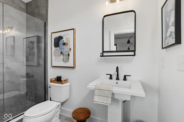 $2,350,000 | 16646 Southeastern Parkway, Fortville, IN 46040