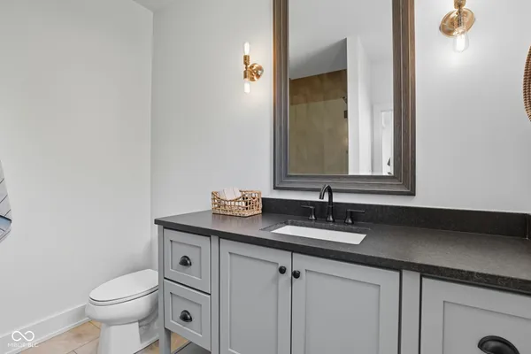 $2,290,000 | 16646 Southeastern Parkway, Fortville, IN 46040