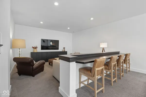 $2,290,000 | 16646 Southeastern Parkway, Fortville, IN 46040