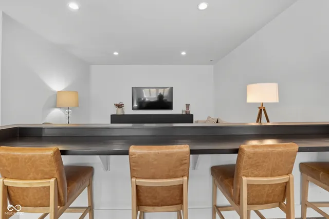 $2,350,000 | 16646 Southeastern Parkway, Fortville, IN 46040