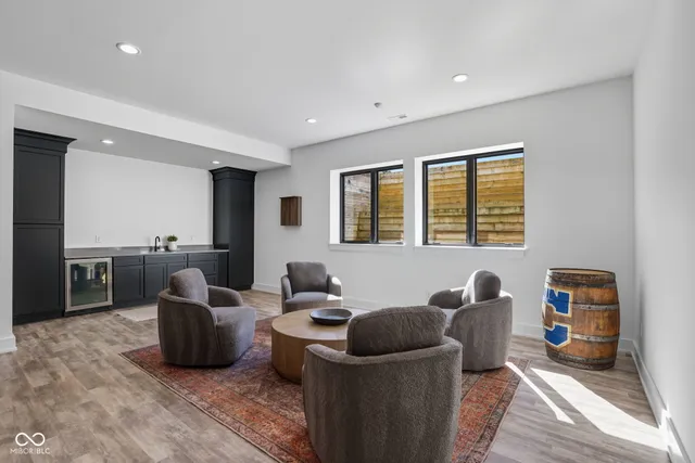 $2,350,000 | 16646 Southeastern Parkway, Fortville, IN 46040