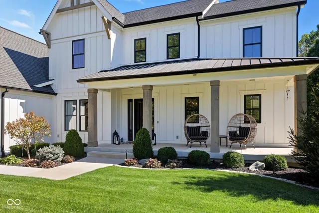 $2,350,000 | 16646 Southeastern Parkway, Fortville, IN 46040