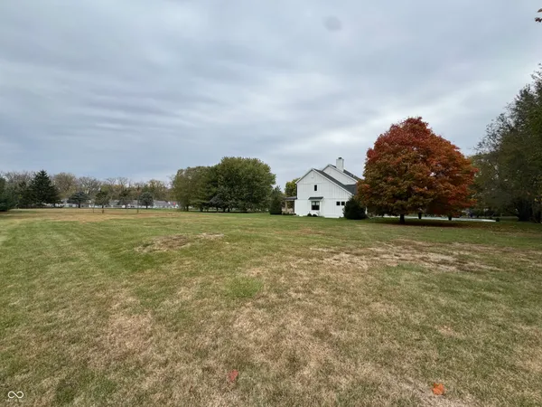 $2,290,000 | 16646 Southeastern Parkway, Fortville, IN 46040