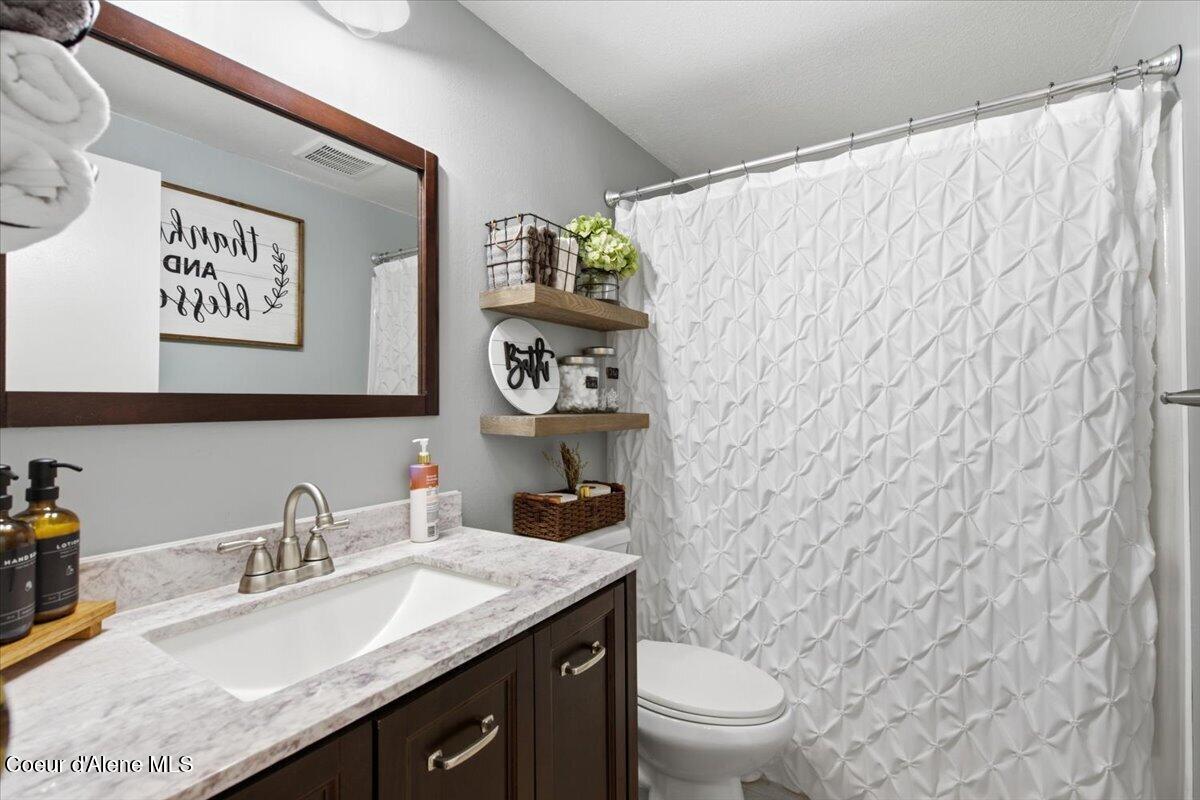 30532 North Red Fir Road Athol, ID 83801 - Photo 19 of 23 22-Full Bathroom