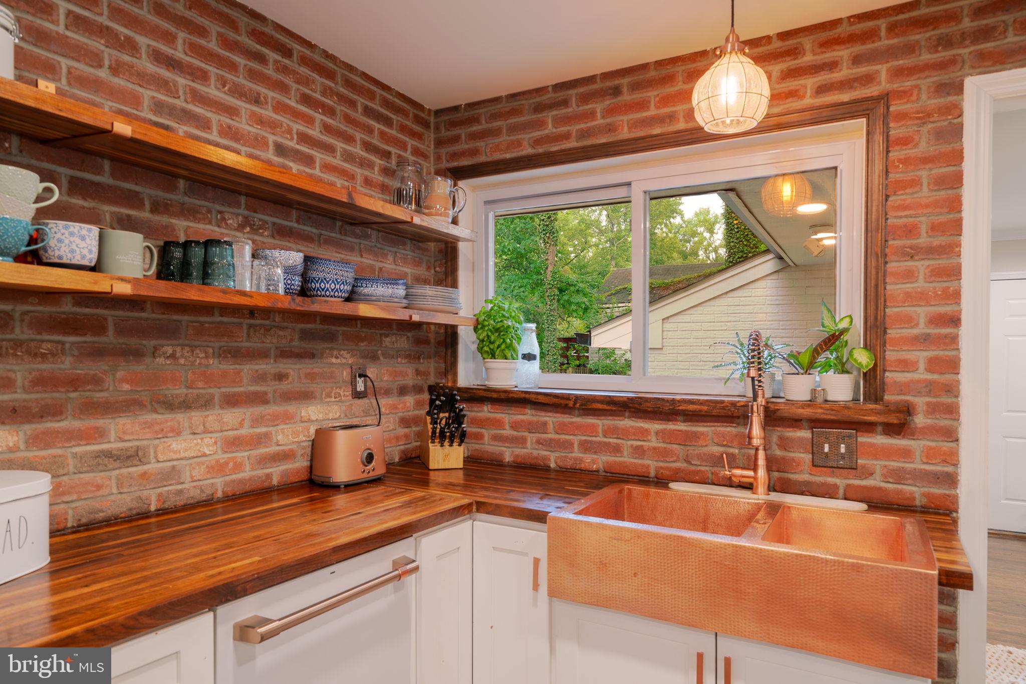 9021 Buckner Road Alexandria, VA 22309 - Photo 11 of 43 Gallery Image 11