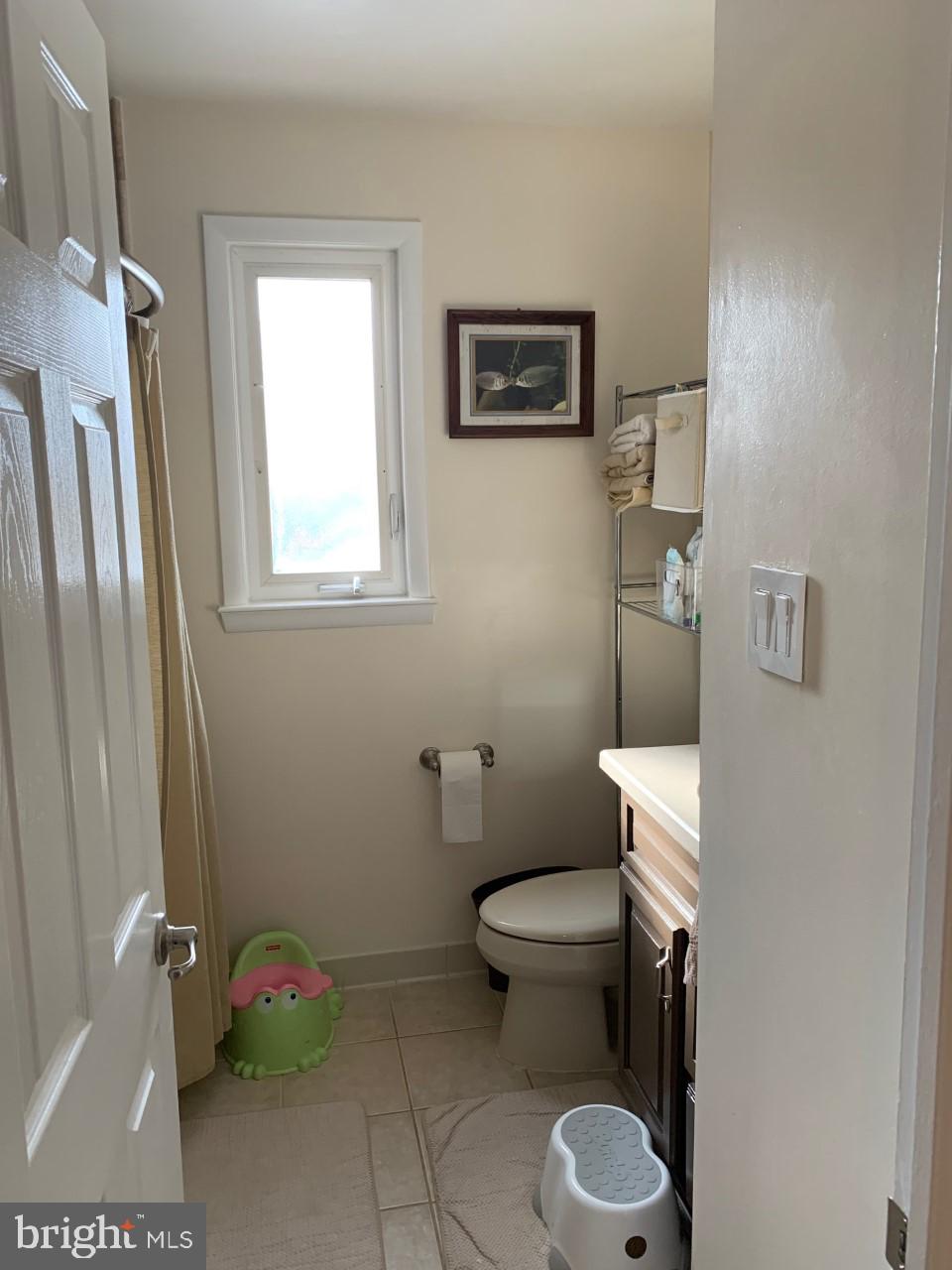 7413 Farnum Street Springfield, VA 22151 - Photo 18 of 30 Full Bathroom 2