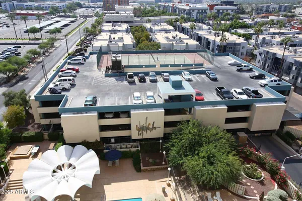 $1,995 | 207 West Clarendon Avenue, Unit A2, Phoenix, AZ 85013