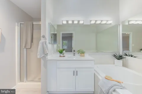 $695,000 | 16 Rockcrest Circle, Rockville, MD 20851