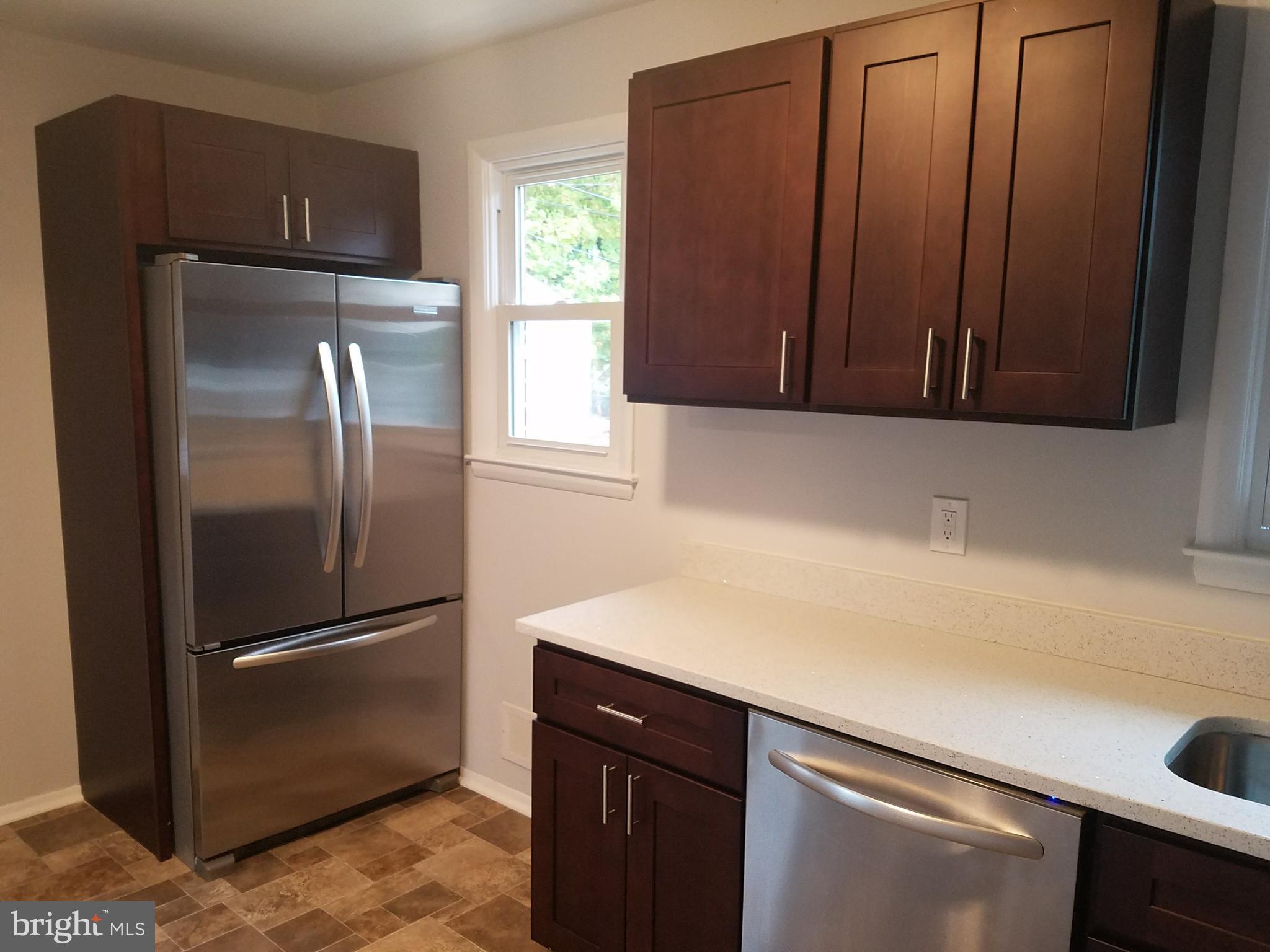 5711 Arnhem Road Baltimore, MD 21206 - Photo 9 of 33 Gallery Image 9