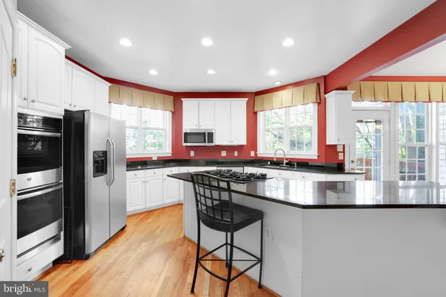 $1,000,000 | 18101 Littlebrooke Drive, Olney, MD 20832