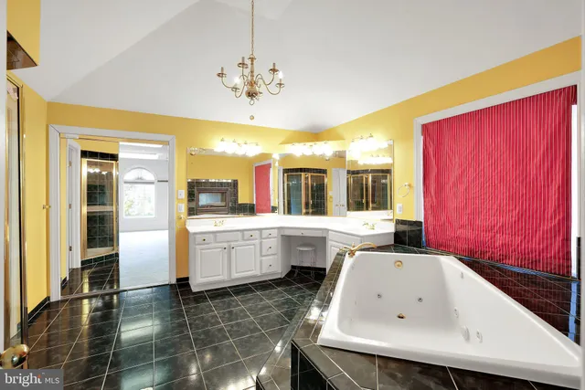 $1,000,000 | 18101 Littlebrooke Drive, Olney, MD 20832