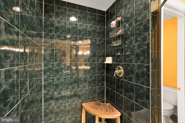 $1,000,000 | 18101 Littlebrooke Drive, Olney, MD 20832