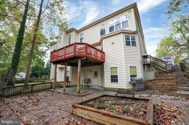 $1,000,000 | 18101 Littlebrooke Drive, Olney, MD 20832