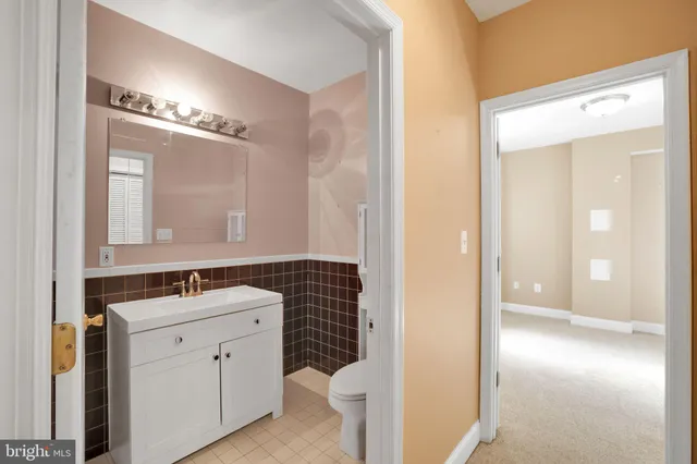 $1,000,000 | 18101 Littlebrooke Drive, Olney, MD 20832