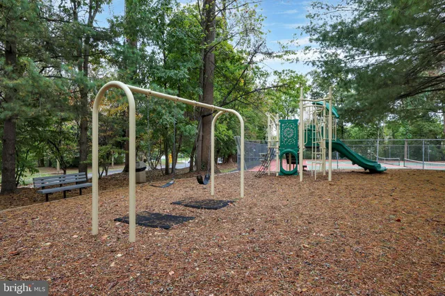 $1,000,000 | 18101 Littlebrooke Drive, Olney, MD 20832