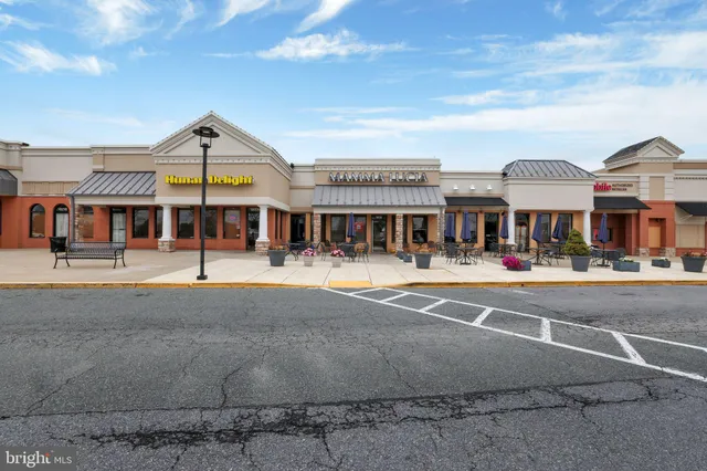 $1,000,000 | 18101 Littlebrooke Drive, Olney, MD 20832