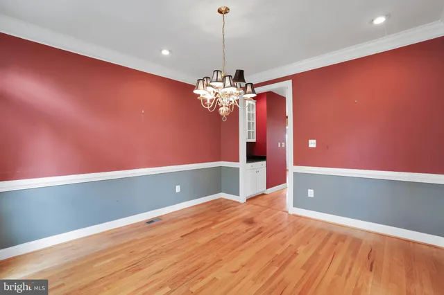 $1,000,000 | 18101 Littlebrooke Drive, Olney, MD 20832