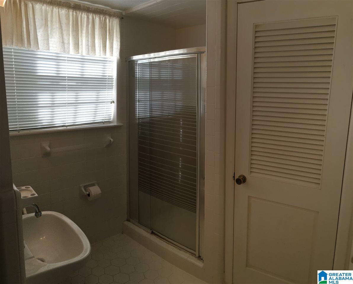 443 Kim Drive Birmingham, AL 35215 - Photo 12 of 27