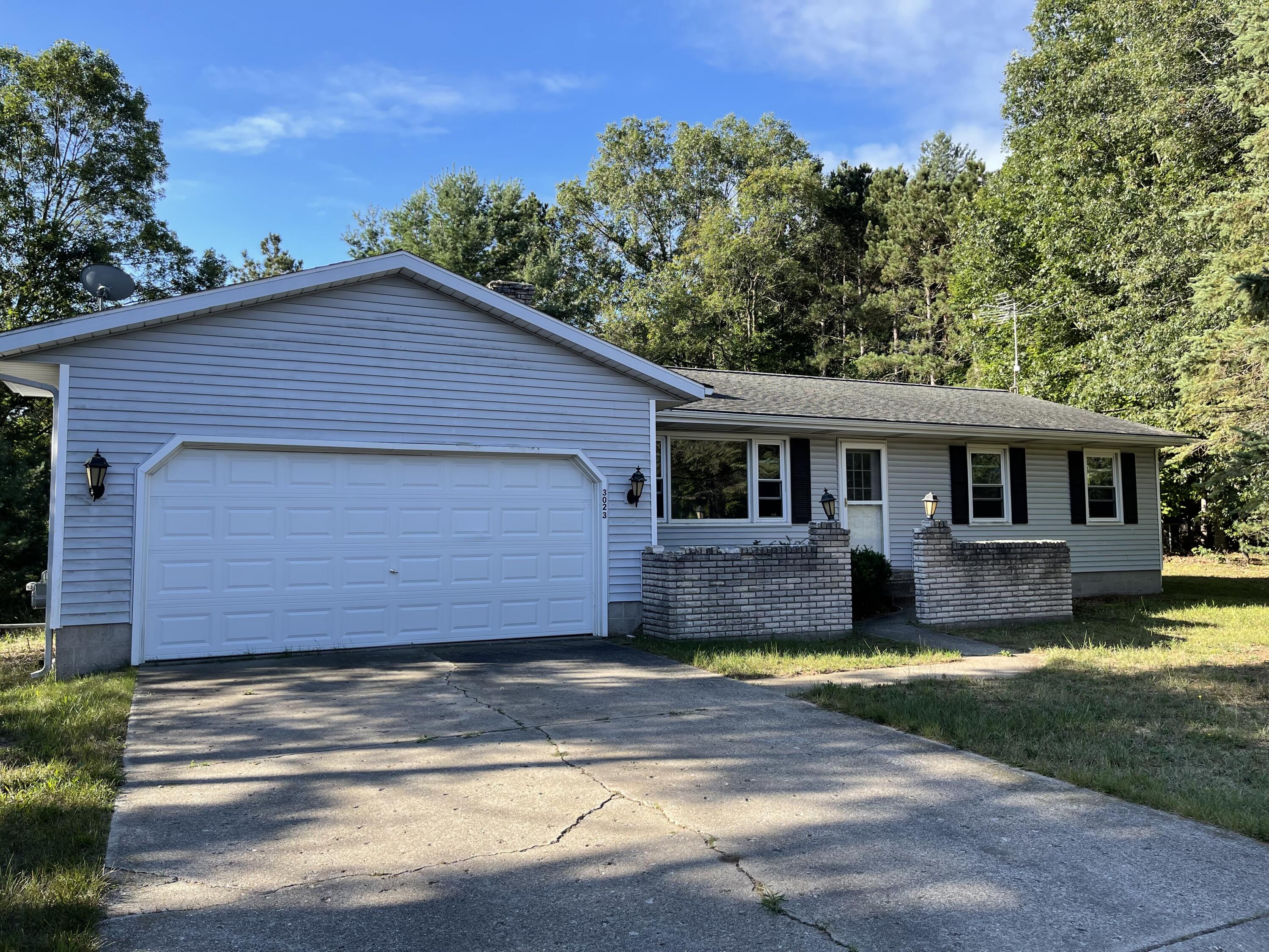 3023 Benston Road Whitehall, MI 49461 - Photo 1 of 9 IMG_7923