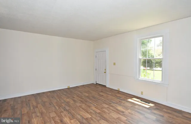 $215,000 | 30472 Broad Street, Princess Anne, MD 21853