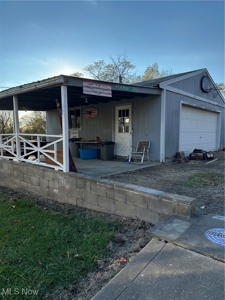 44952 Moose Ridge Road Woodsfield, OH 43793 - Photo 12 of 48 Covered Patio just off of the garage