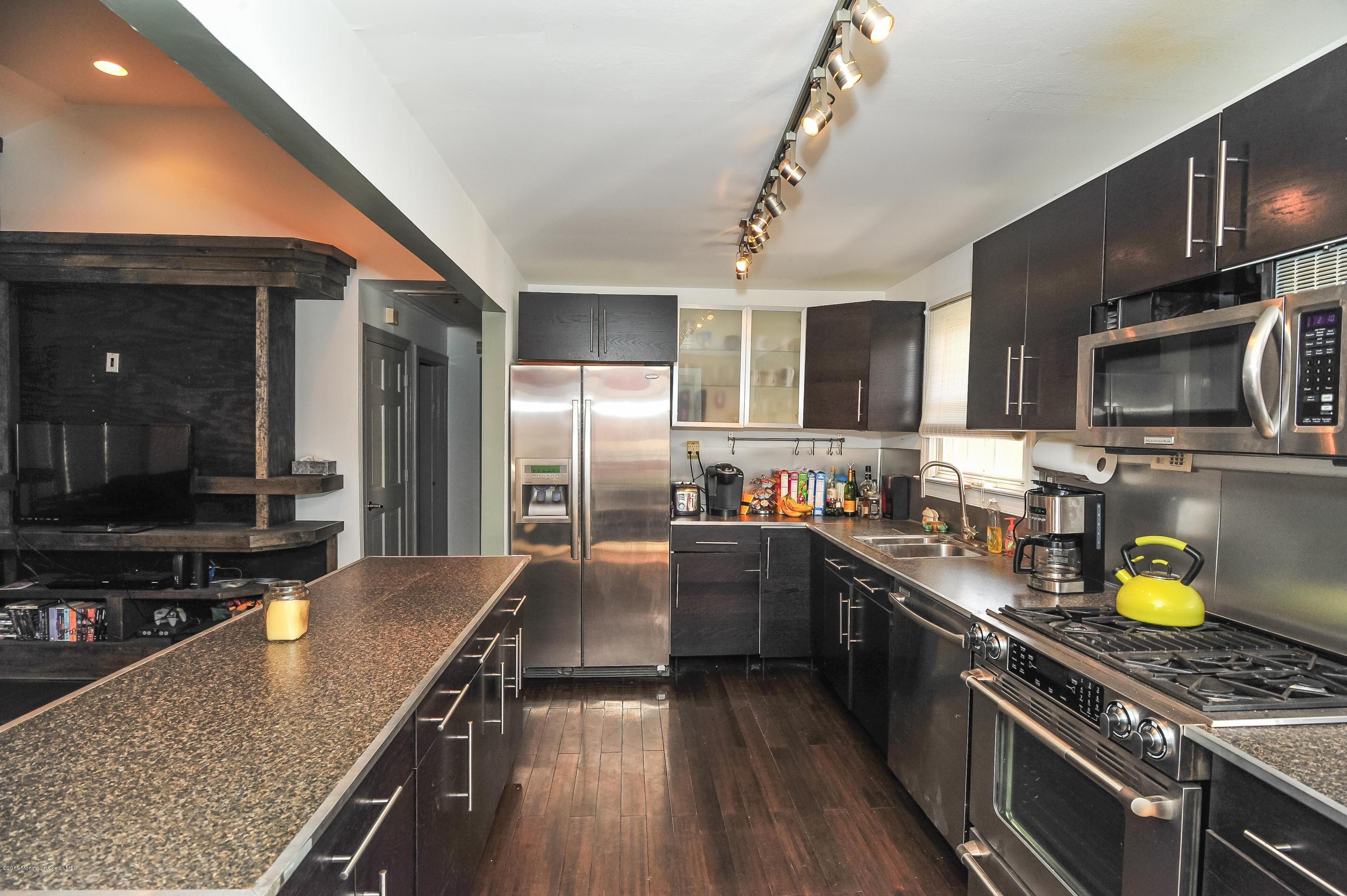 9 Hawkins Road Englishtown, NJ 07726 - Photo 3 of 17 Kitchen