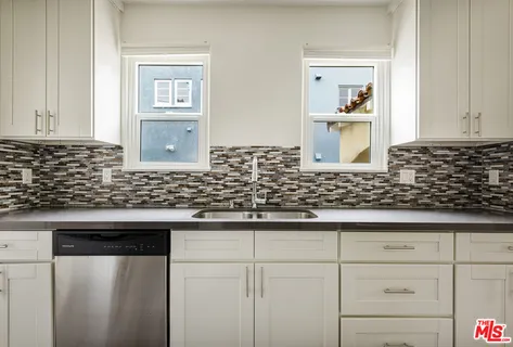 $1,995,000 | 844 South Curson Avenue, Los Angeles, CA 90036