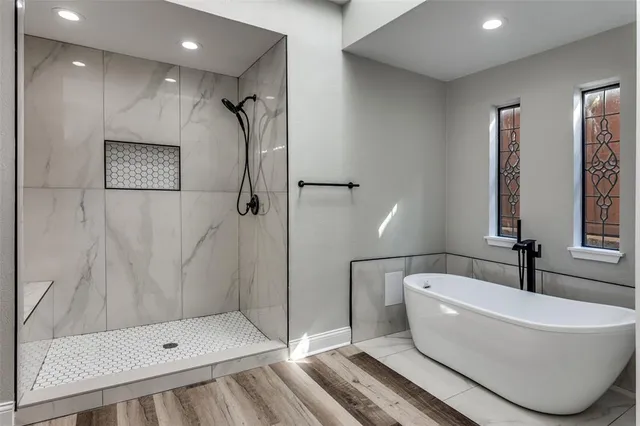 $649,900 | 2103 Bay Club Drive, Arlington, TX 76013